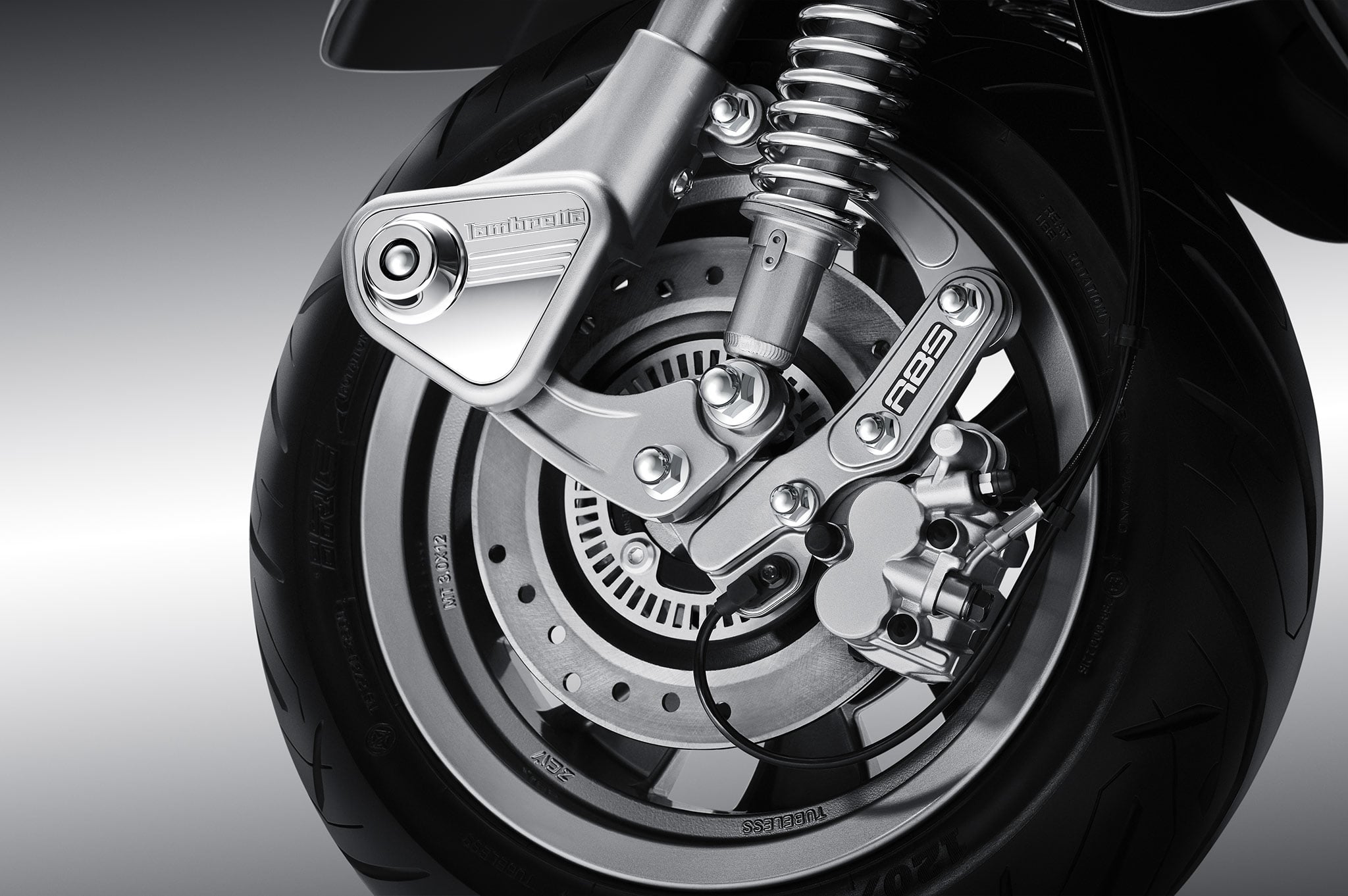 Suspension à biellettes et frein à disque ABS Lambretta